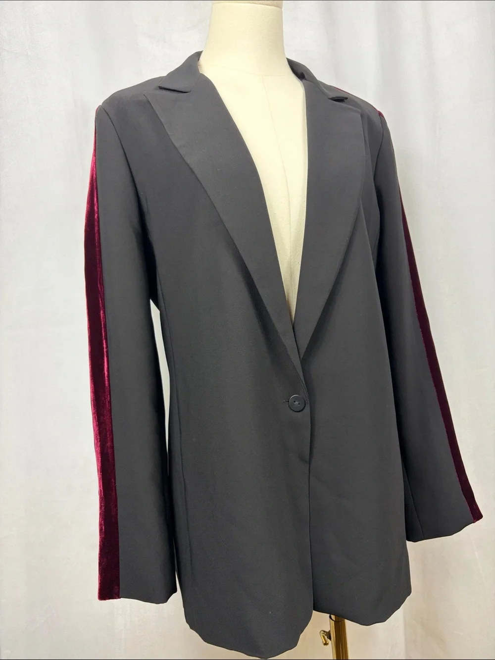 Amanda Uprichard Kensington‎ Blazer Black/Burgundy Velvet Tuxedo Stripe.